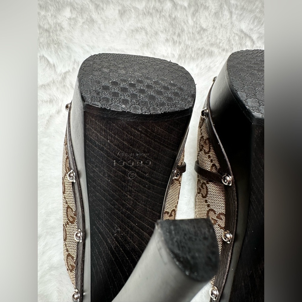 Gucci Women's Brown Monogram Mules - Picture 14 of 17